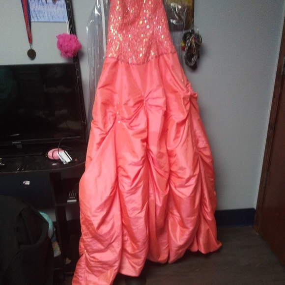 Prom Dress - Picture 2 of 5